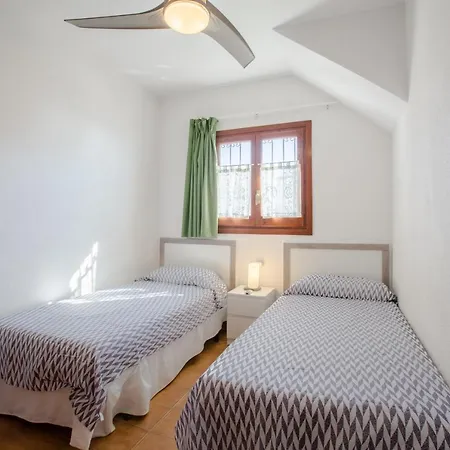 Apartment Mistral Seafront Up. Vistas Al Mar *